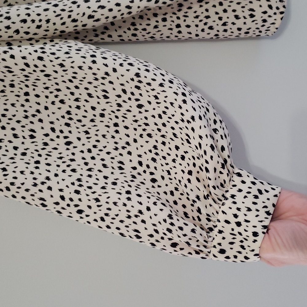 Pleione Animal Print Button Up Blouse Medium Cream Black Office Career Work - Picture 2 of 7